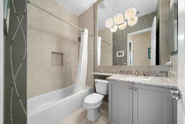 Residence photo 26