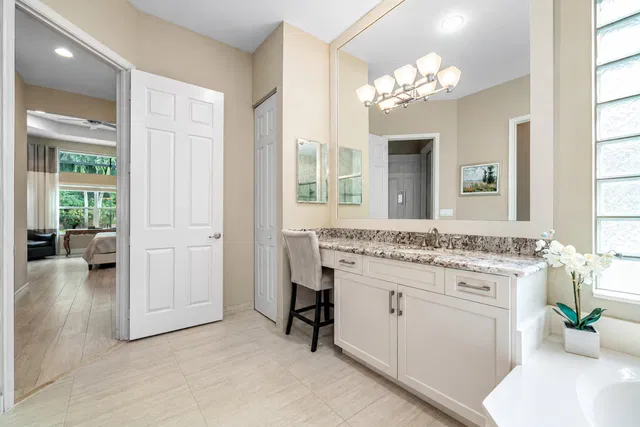 Residence photo 34