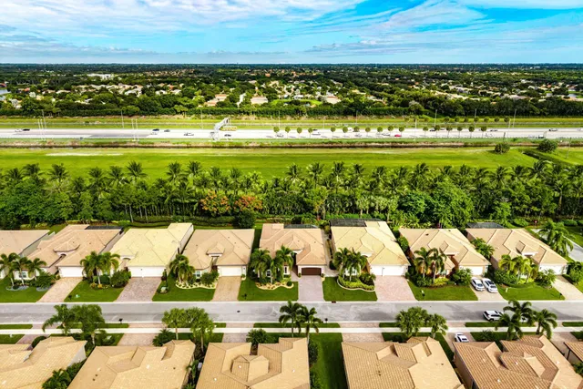 Residence photo 53