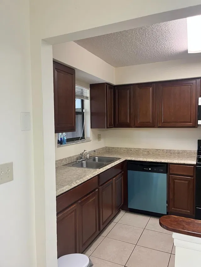 Residence photo 10