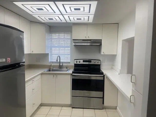 Unit 119 photo 2