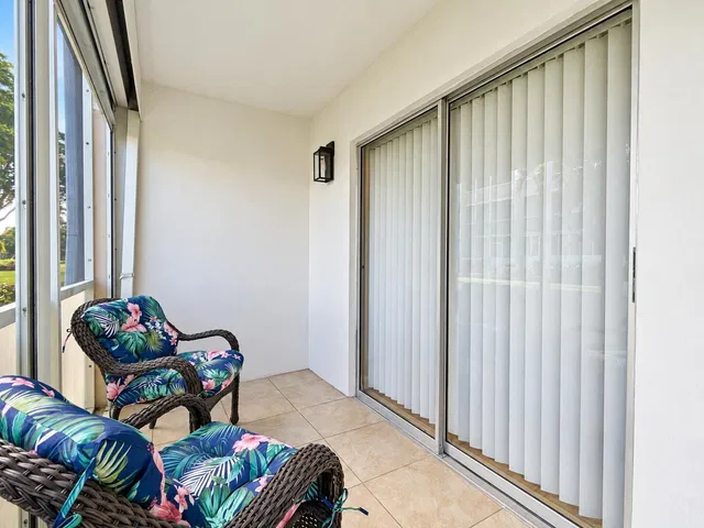  Residence photo 23