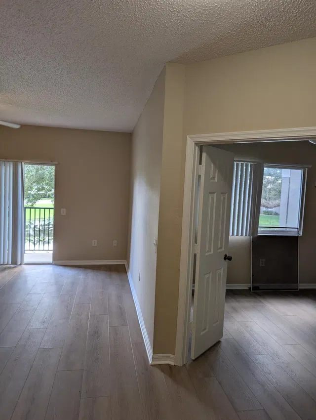 Unit 205 photo 7