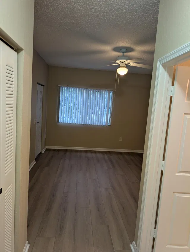 Unit 205 photo 16