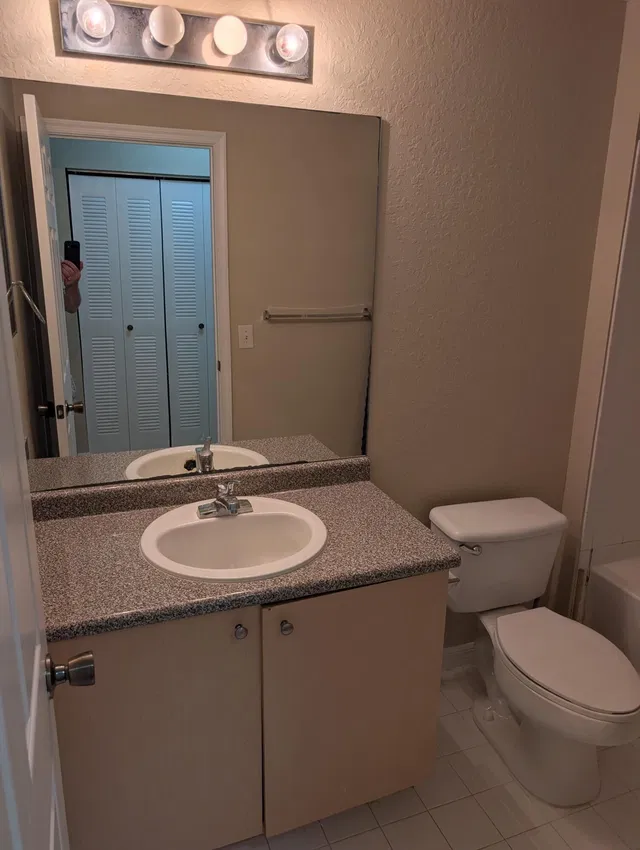Unit 205 photo 19