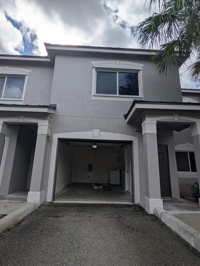Unit 205 photo 22