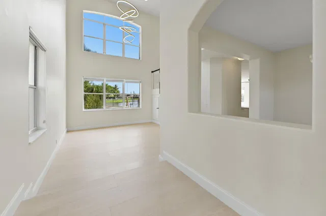  Residence photo 11