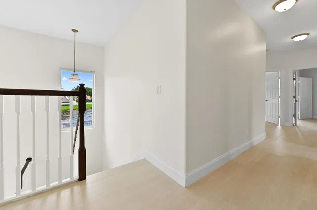  Residence photo 32