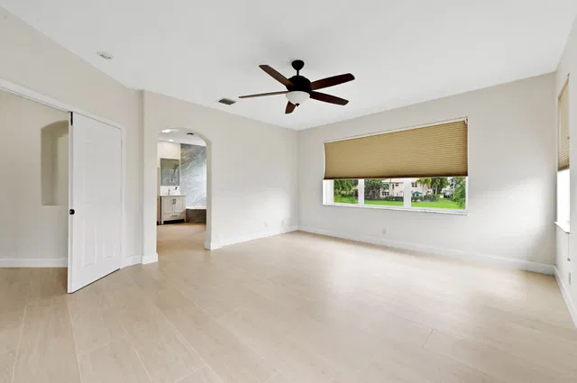  Residence photo 36