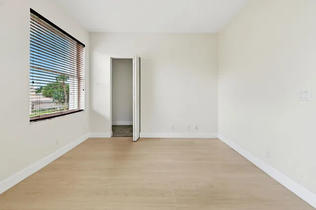  Residence photo 48