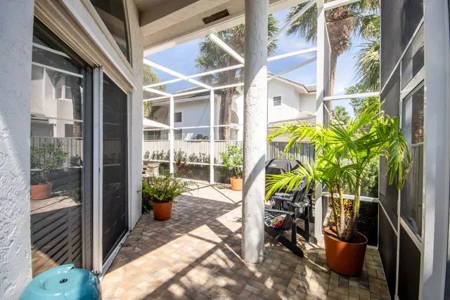  Residence photo 31