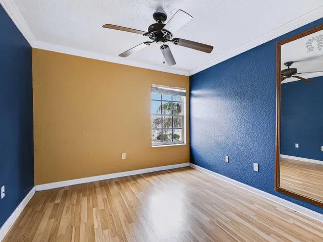 Residence photo 23