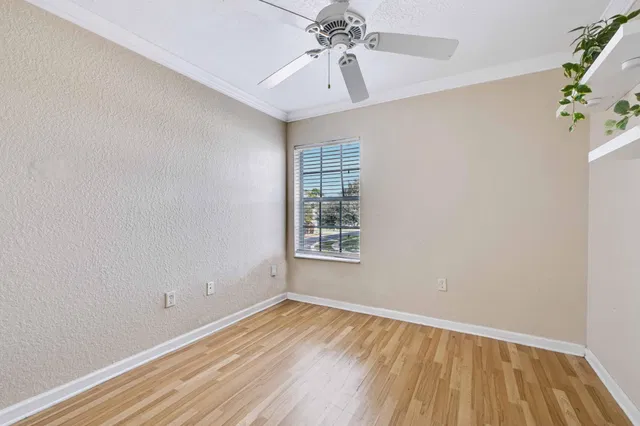 Residence photo 26