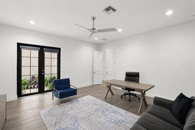  Residence photo 36