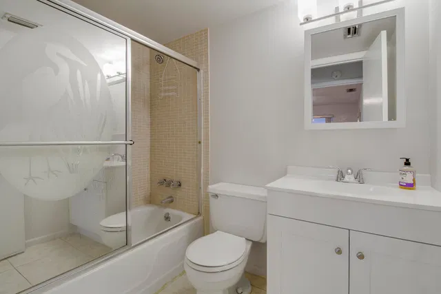  Unit C photo 21
