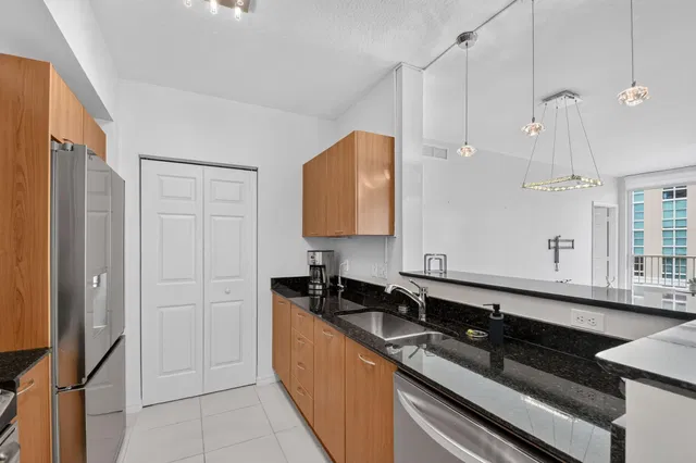Boynton Beach Club Unit 1403 photo 6