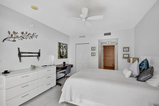 Boynton Beach Club Unit 1403 photo 16