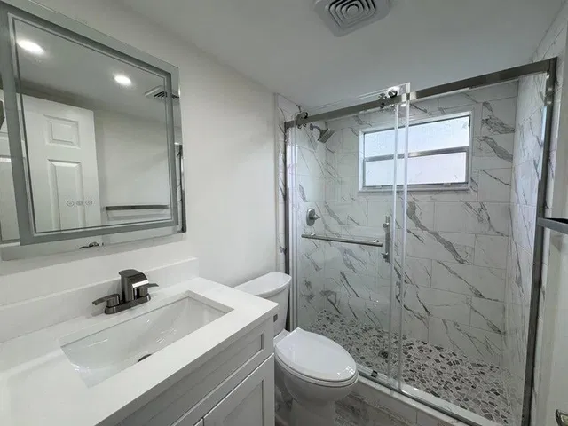Unit C photo 11