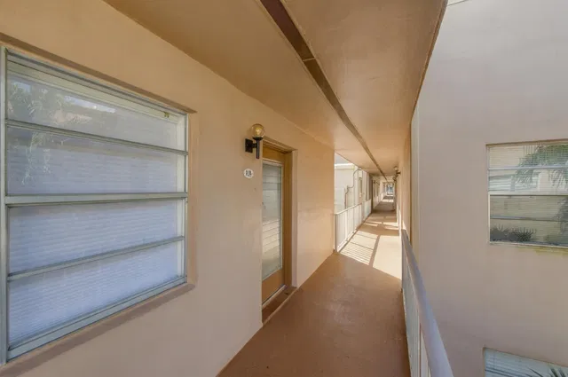 Residence photo 6