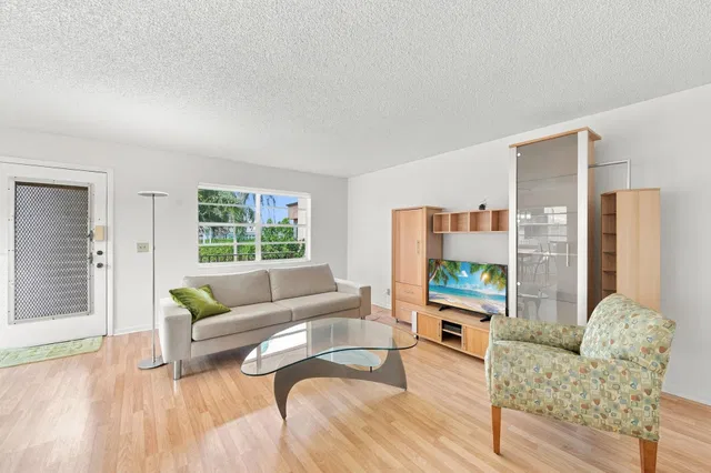 Residence photo 7