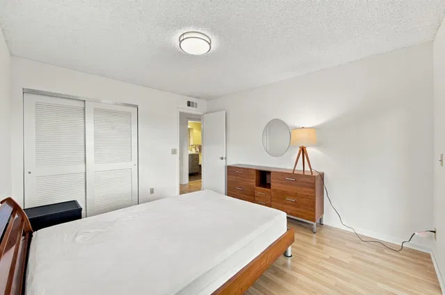 Residence photo 19