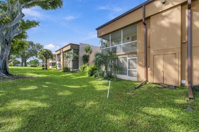 Residence photo 30