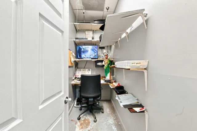  Unit 110 photo 24