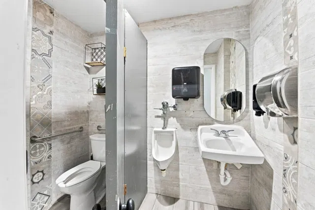  Unit 110 photo 33