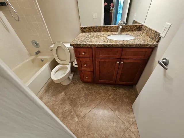  Unit 116 photo 19