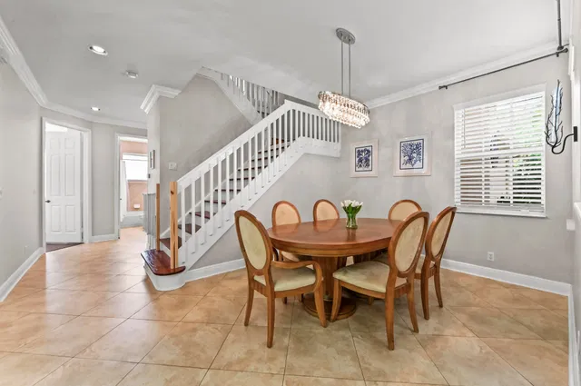  Residence photo 8