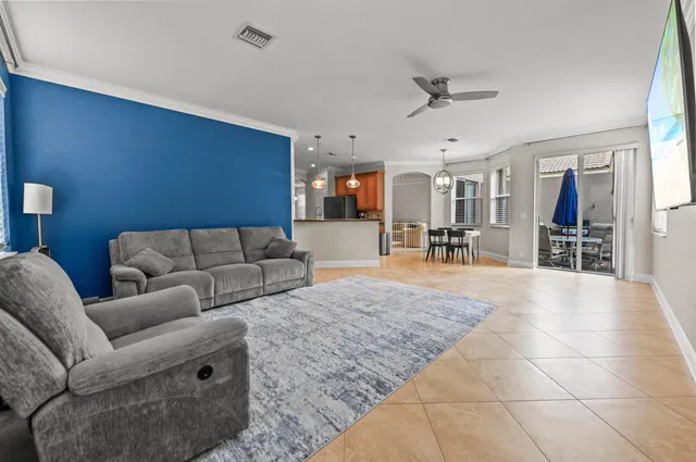  Residence photo 17