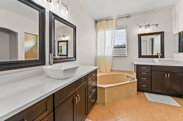  Residence photo 21