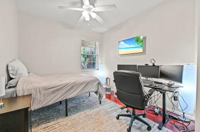  Residence photo 28