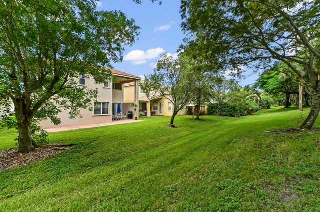  Residence photo 35