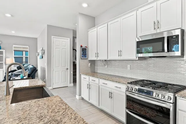  Residence photo 12