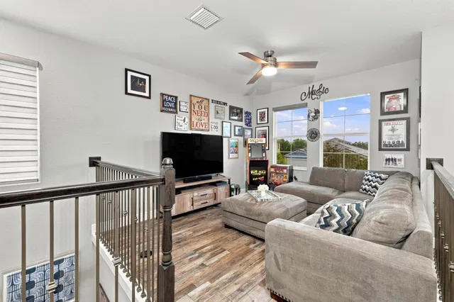  Residence photo 22