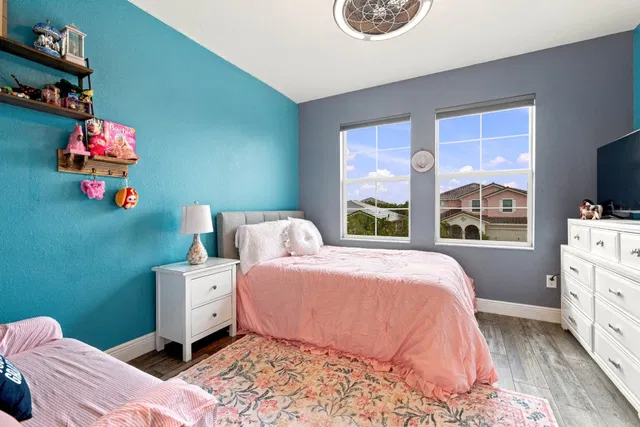  Residence photo 30