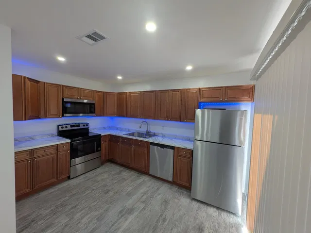  Residence photo 6