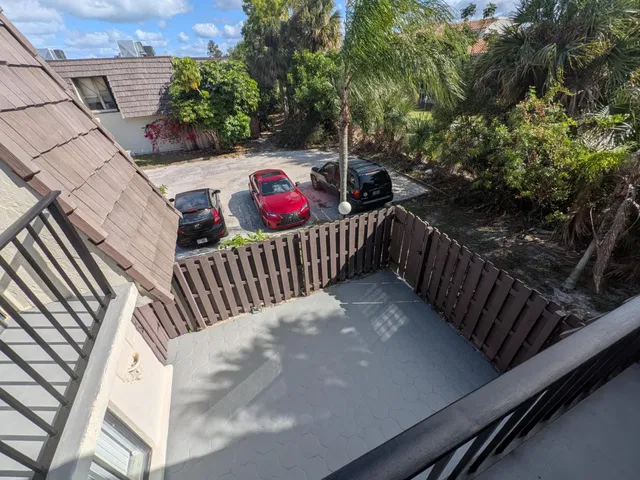 Residence photo 28