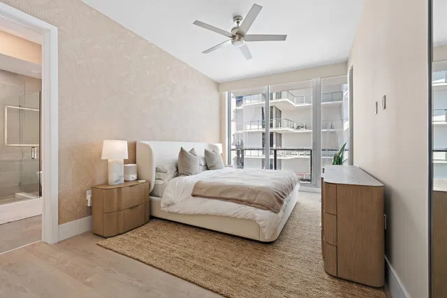 Nautilus 220 Unit 1402 photo 15