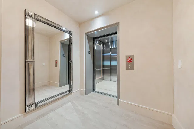 Nautilus 220 Unit 1402 photo 29