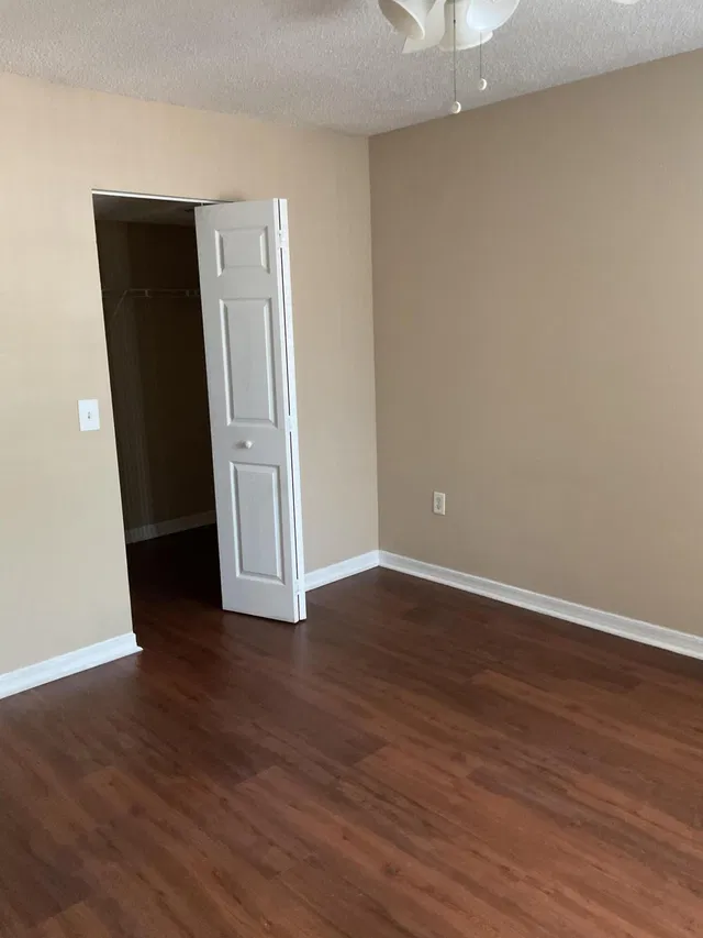  Unit 612 photo 9