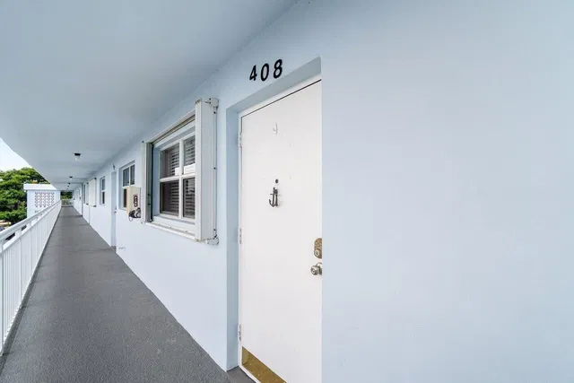 Unit 408 photo 16
