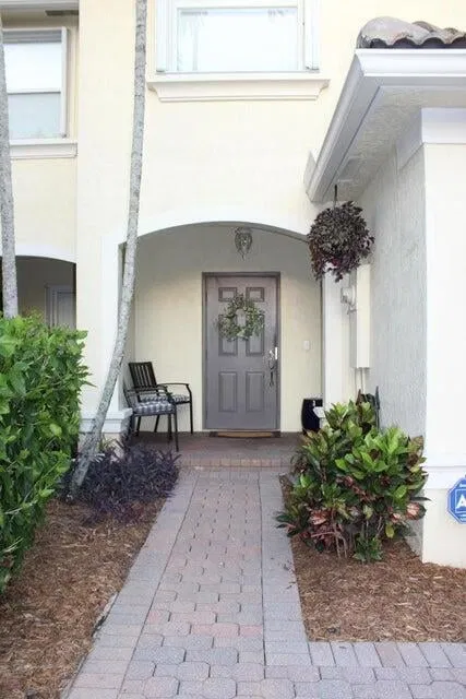 Residence photo 2