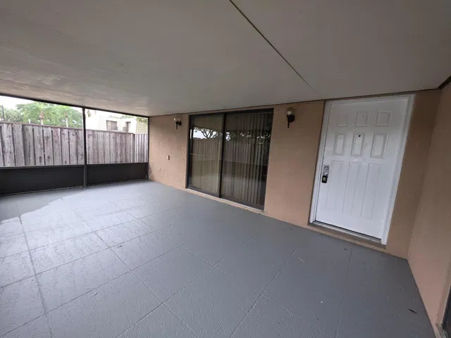 Residence photo 9