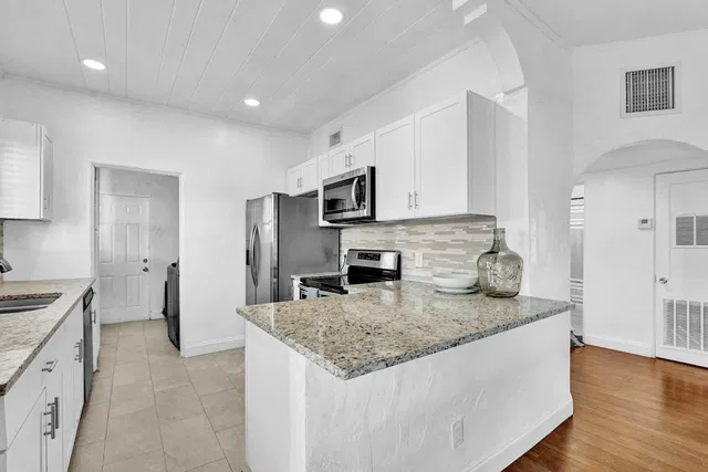 West Palm Beach Residence photo 9