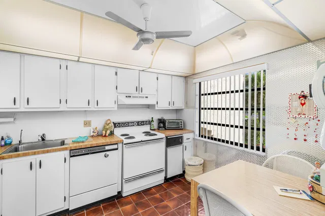 Boca Lago Country Club Homes Unit D photo 17