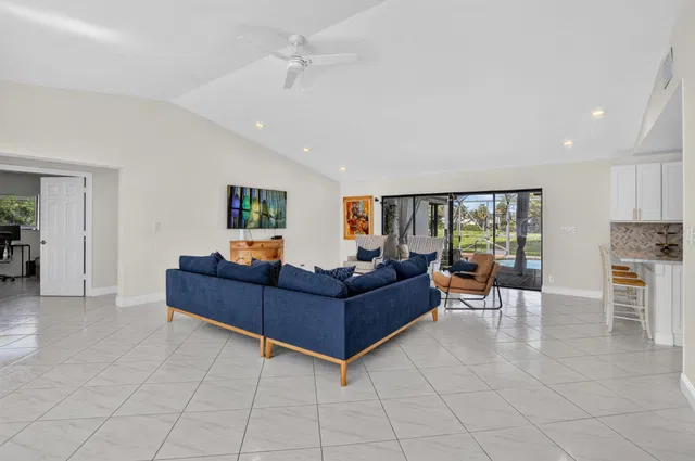Residence photo 11