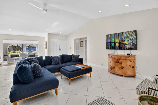 Residence photo 14