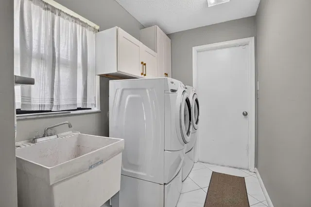 Residence photo 26